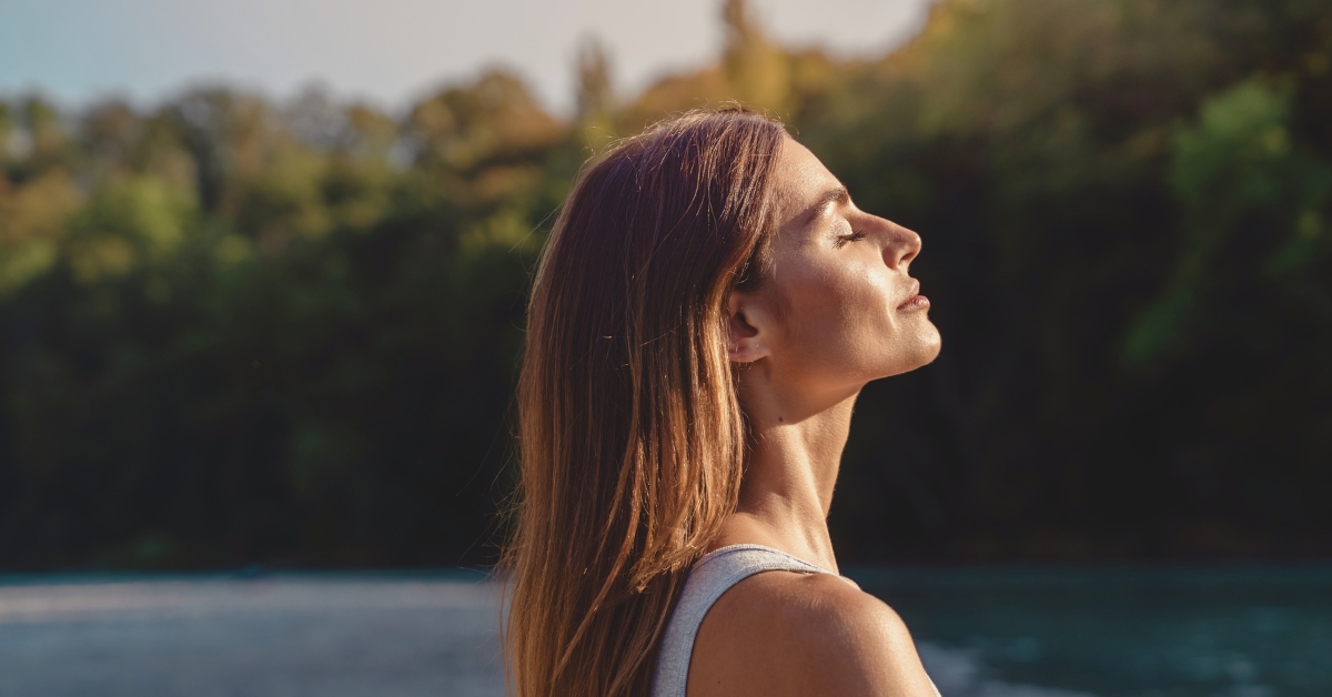 Démêlants naturels : recettes maison pour des cheveux sains et brillants