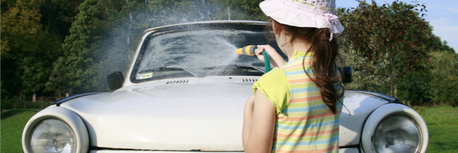Idée reçue : ne pas laver sa voiture pollue moins