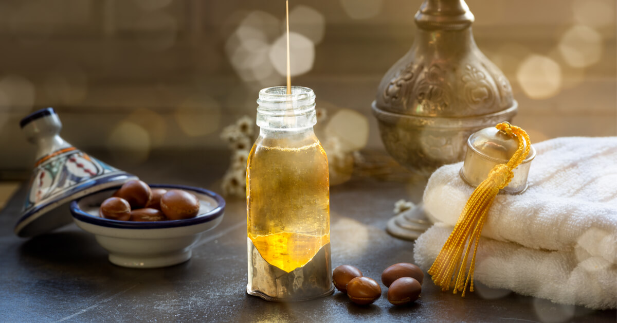 Huile d'argan, précieuse et parfois frauduleuse Huile d'argan, précieuse et parfois frauduleuse