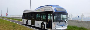 Écomobilité : le bus se recharge par la route ! Écomobilité : le bus se recharge par la route !