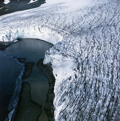 Bordure de glacier en Antarctique (© Photo : Alfred-Wegener-Institut)