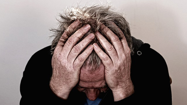 tristesse-homme-depression-larmes-pleurer-02