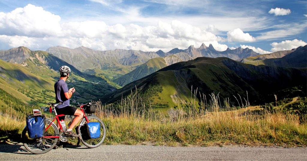 Applis, itinéraires, conseils : le vélotourisme n’a jamais été aussi facile !