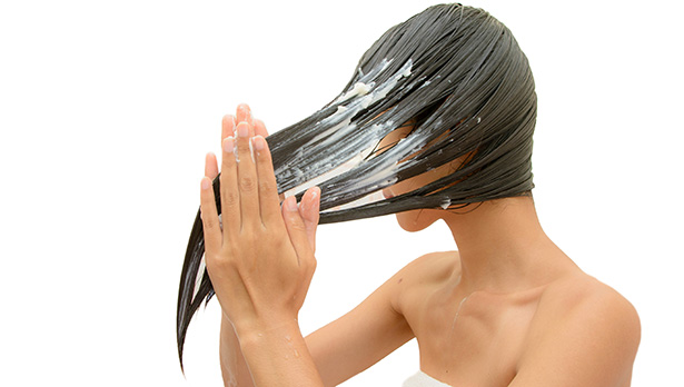 Masque pour les cheveux © Mr.Cheangchai Noojuntuk Shutterstock