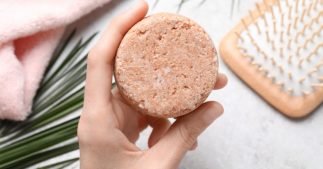 Le shampoing solide, pour réduire vos déchets et économiser de l'argent ! Le shampoing solide, pour réduire vos déchets et économiser de l'argent !