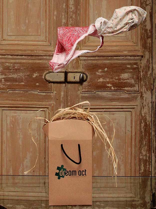 dream act box fête du slip