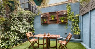 Travaux de printemps : rénover les boiseries extérieures Travaux de printemps : rénover les boiseries extérieures