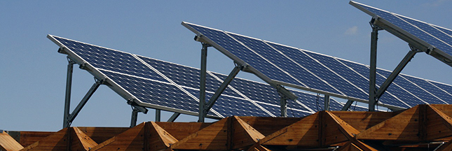 Les panneaux solaires peuvent s’installer sur toutes les surfaces