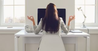 Fin des vacances : 2 conseils indispensables pour une rentrée zen au travail Fin des vacances : 2 conseils indispensables pour une rentrée zen au travail