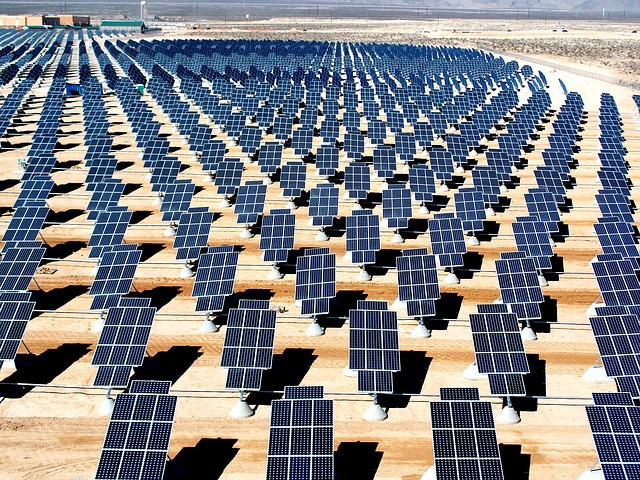 panneaux photolvoltaïques ferme solaire Maroc