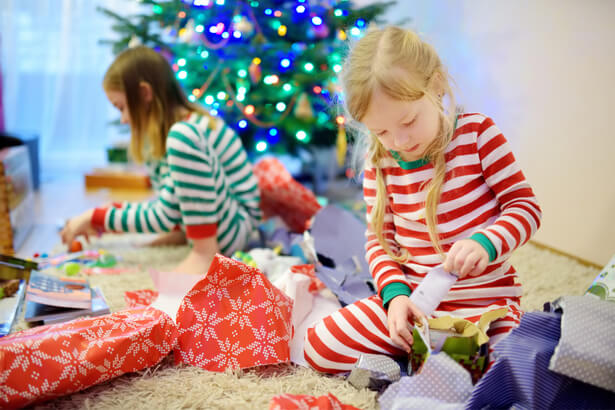 Papiers cadeaux, emballages de jouets, serviettes que faire de ses  déchets de fête après Noël ?