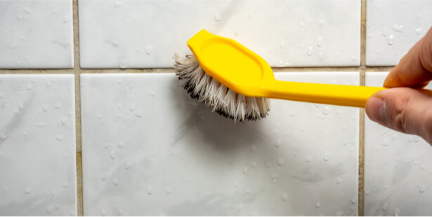 Nettoyer sa salle de bain, les joints, la baignoire naturellement