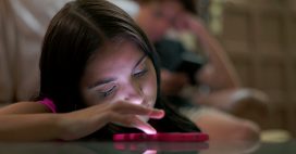 L’influence des réseaux sociaux sur les adolescents vous inquiète-t-elle ? L’influence des réseaux sociaux sur les adolescents vous inquiète-t-elle ?
