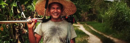 Une ferme bio en Thaïlande forme locaux et volontaires à l’agriculture de demain [vidéo]