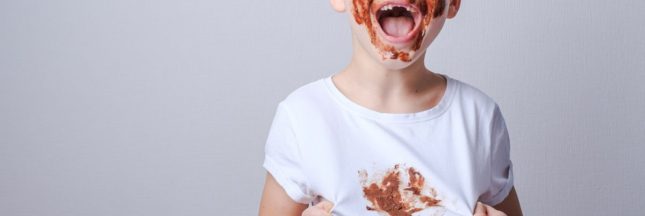 Nettoyer naturellement des taches sur les vêtements