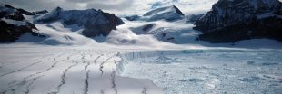 L'un des plus grands icebergs de mémoire humaine se détache de l'Antarctique L'un des plus grands icebergs de mémoire humaine se détache de l'Antarctique