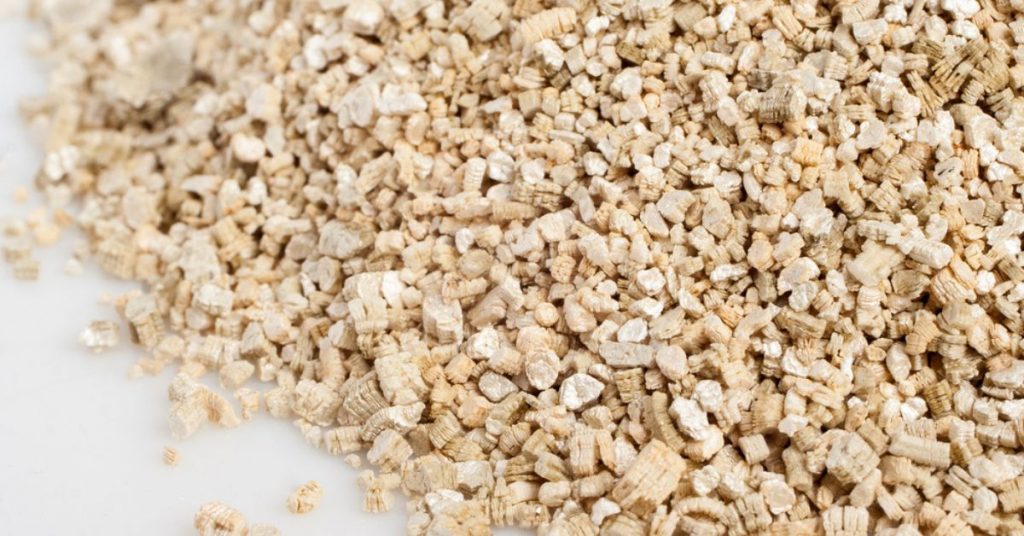 La vermiculite : isolation, jardinage… ses nombreux usages (et dangers !)