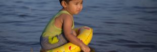 Les bouées pour enfants : utiles ou dangereuses ?