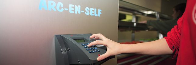 Lecteurs biométriques à la cantine : Big Brother à l'école ?