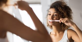 Pourquoi et comment choisir un dentifrice bio : ce qu'il faut savoir Pourquoi et comment choisir un dentifrice bio : ce qu'il faut savoir