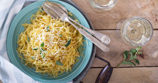 Recette courge spaghetti aux noisettes et au parmesan