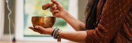 Sonothérapie : vibrez avec le massage sonore aux bols tibétains