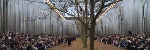 Fashion-week : Chanel défile au milieu d'arbres abattus
