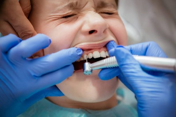 dentiste_shutterstock_540425746-e1529398589834.jpg