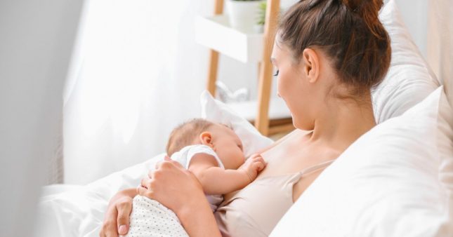 Lait maternel : 5 bienfaits insoupçonnés