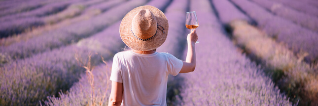 Des millions de litres de rosé espagnol vendus avec des étiquettes françaises