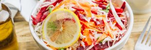 Recettes bio : 3 salades rafraîchissantes et originales à déguster en été