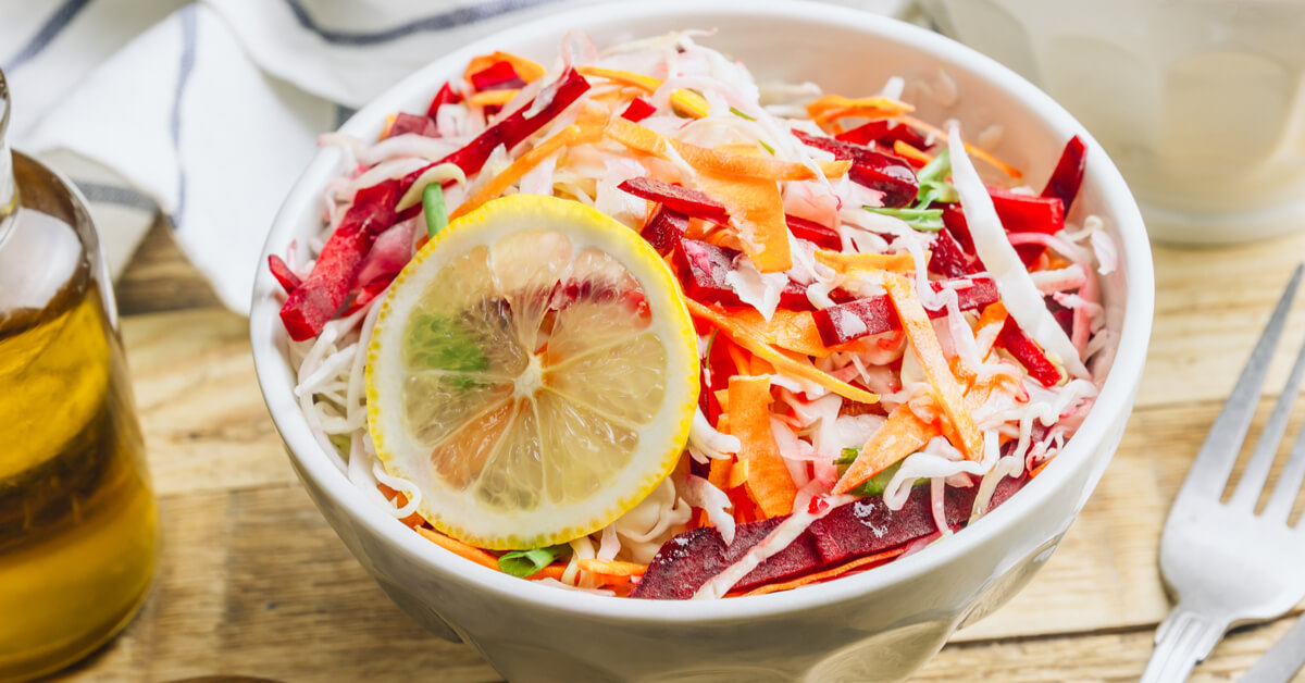 Recettes bio : 3 salades rafraîchissantes et originales à déguster en été Recettes bio : 3 salades rafraîchissantes et originales à déguster en été