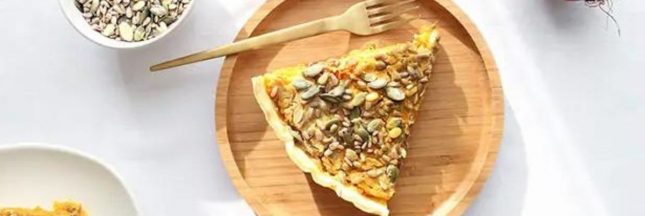Une délicieuse tarte vegan aux carottes, épices et graines !