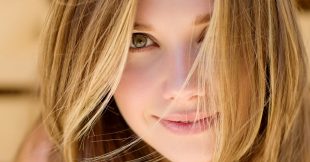 Beauté au naturel : quels ingrédients pour cheveux gras ?