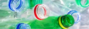 Un humain ingère 5 grammes de plastique chaque semaine d'après un rapport : le gouvernement saisit l'Anses