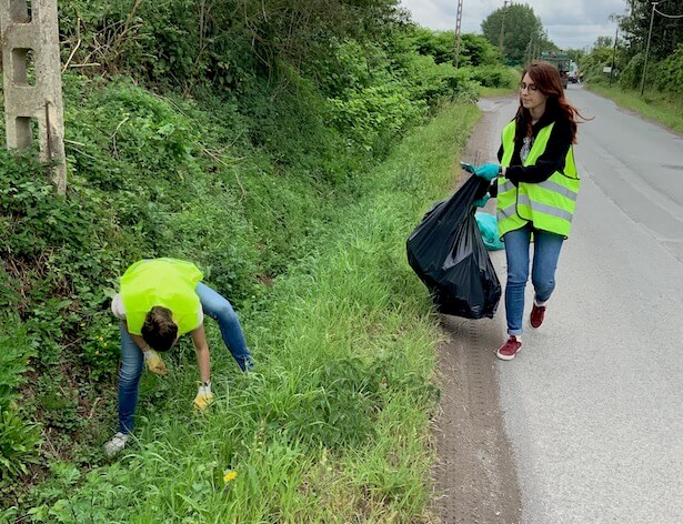 Déchets en bord de routes : citoyens, à vos sacs-poubelles !