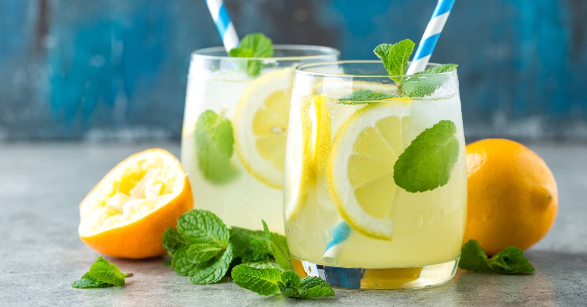 Citronnade à la menthe fraîche : une recette rapide et facile !