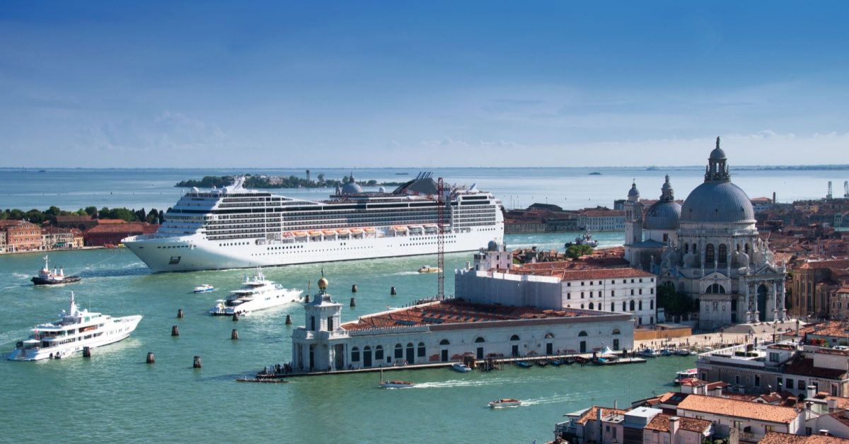 La croisière s’amuse ? Non, elle abuse ! La croisière s’amuse ? Non, elle abuse !