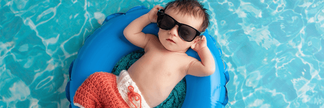 Comment pratiquer le bain libre avec son bébé ?