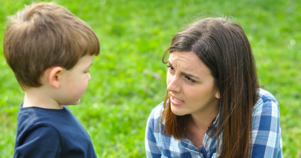 6 phrases à ne pas dire à son enfant pour une éducation bienveillante