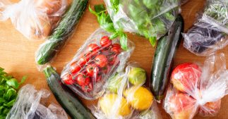 Les emballages plastiques dans les cafés et restaurants, ce sera terminé en 2030 Les emballages plastiques dans les cafés et restaurants, ce sera terminé en 2030