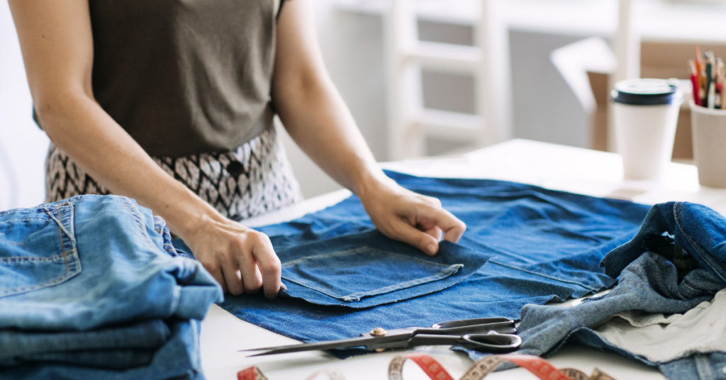 Renouez avec l’habitude de réparer les vêtements vous-mêmes