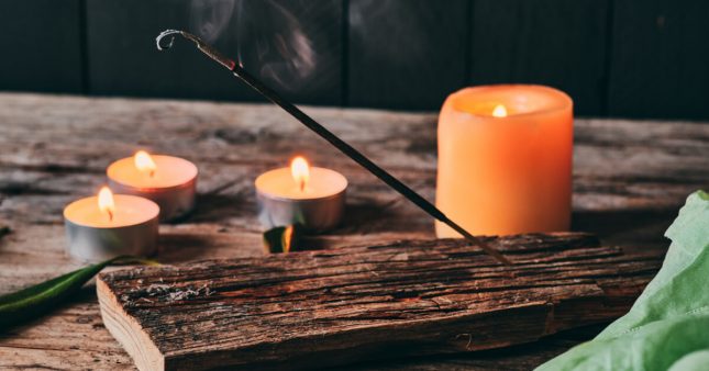 Ces substances que nous cachent… les bougies parfumées et l’encens