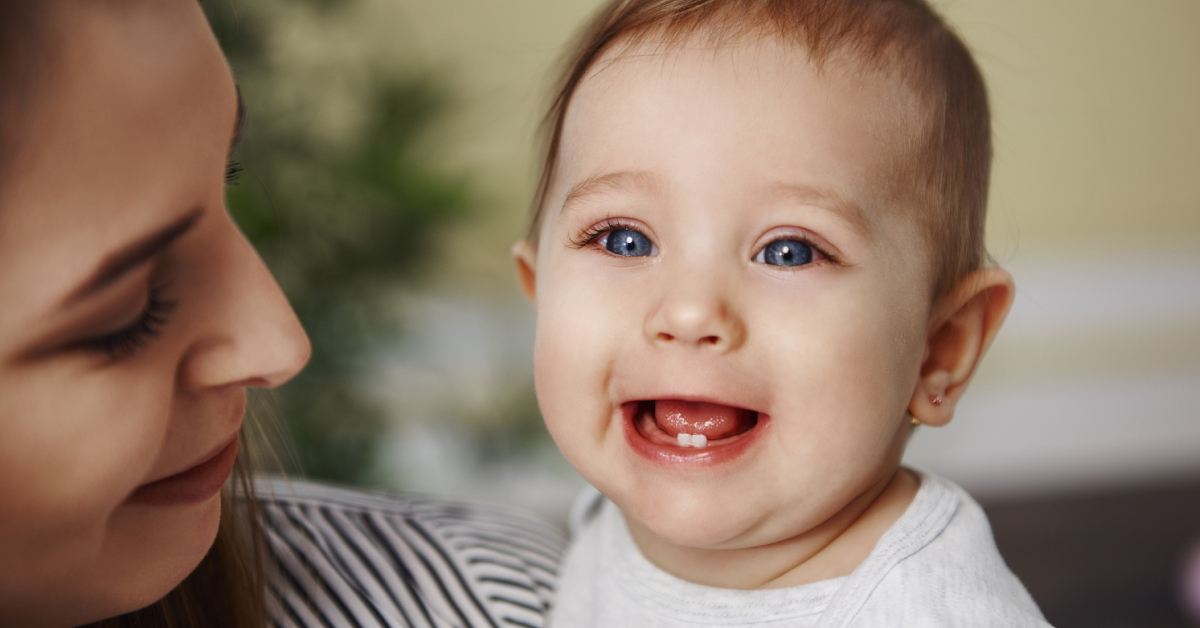Soulager naturellement les poussées dentaires de bébé