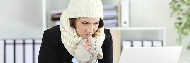 femmes froid au bureau hommes