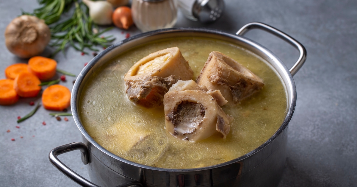 Ces plats qui nous font du bien :  le bouillon à l'os