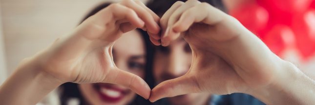 Doit-on acheter un cadeau de Saint Valentin à son partenaire ?