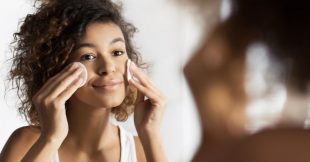 Gel démaquillant maison : recette douce et naturelle Gel démaquillant maison : recette douce et naturelle