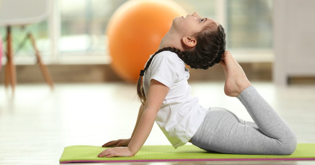 5 postures pour faire du yoga avec des enfants