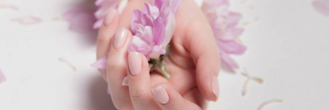 Le soin des ongles maison